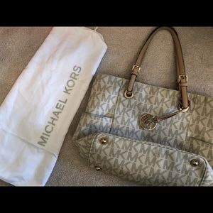 Michael Kors logo tote bag